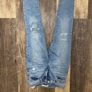 Skinny Ripped Levi’s